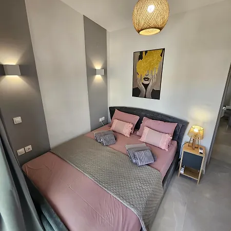 Z8centralapartmentnearthesea Ofrínion